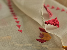 सूफियाना ~ Maheshwari . Embroidered stoles { 2 }