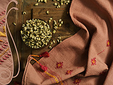 सूफियाना ~ Handloom Cotton . Embroidered stoles { 5 }