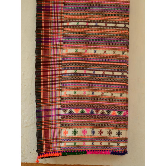 shop kutchi dhabro - full bharat unisex handwoven shawl