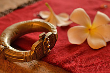 Kanupriya ~ White Metal Vintage Kada ( Two Options - Small / Medium)