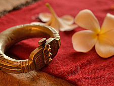 Kanupriya ~ White Metal Vintage Kada ( Two Options - Small / Medium)