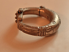 Kanupriya ~ White Metal Vintage Kada ( Two Options - Small / Medium)