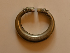 Kanupriya ~ Vintage Light Weight Kada