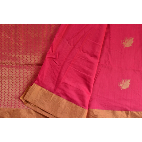 लिहाज़ ✥ Mubarakpur Handloom Saree ✥ 10