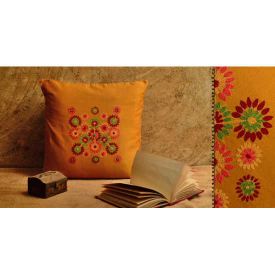 Cushioned living ~ Daffodils (Golden yellow * 15 x 15)