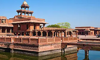 10 famous arts and crafts of Uttar Pradesh