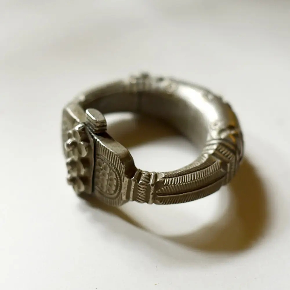 shop Handmade Vintage Jewelry - Jhaali Design Kada