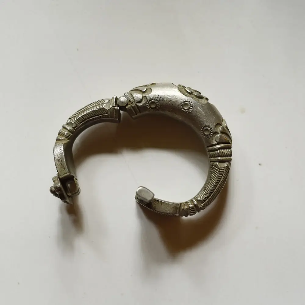 shop Handmade Vintage Jewelry - Jhaali Design Kada