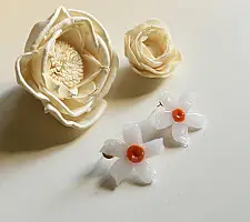 Kusumaprabha . कुसुमांप्रभा ✦ Handmade Glass Earring - Shiuli Flower
