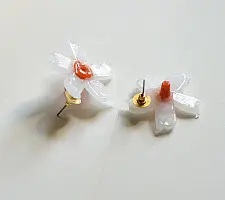 Kusumaprabha . कुसुमांप्रभा ✦ Handmade Glass Earring - Shiuli Flower
