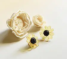 Kusumaprabha . कुसुमांप्रभा ✦ Handcrafted Glass Earring - Amber Yellow Flame Bloom