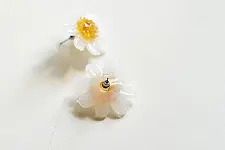 Kusumaprabha . कुसुमांप्रभा ✦ Handcrafted Glass Earring - Frosted Glass Daisy 