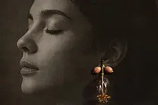 Kusumaprabha . कुसुमांप्रभा | Designer Glass Earring - Pink Flower