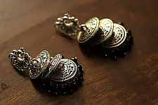 इशाना ✽ White Metal ✽ Earring 15