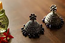 इशाना ✽ White Metal ✽ Earring 2