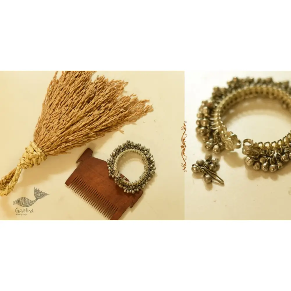 shop Vintage Folding Ghungroo Kada