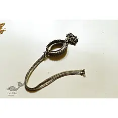 Kanupriya ~ Tribal / Vintage Necklace