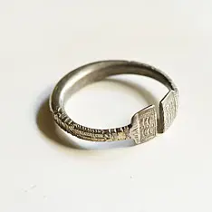 Kanupriya ⁑ Vintage Trible Ankle Solid Kada