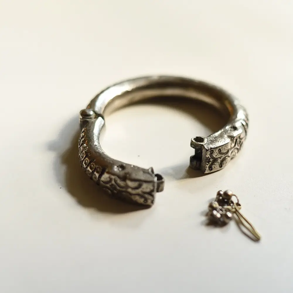 shop Vintage Handmade Bharwadi Kada