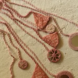 Jewel Vine | Handmade Embroidered Necklace (Light Pink)