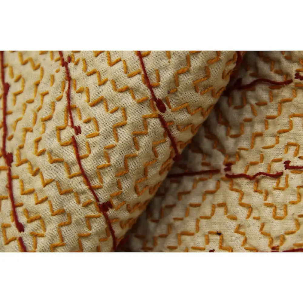 Dhadki ⚏ Kutchi Quilt ⚏ Bedspread . L