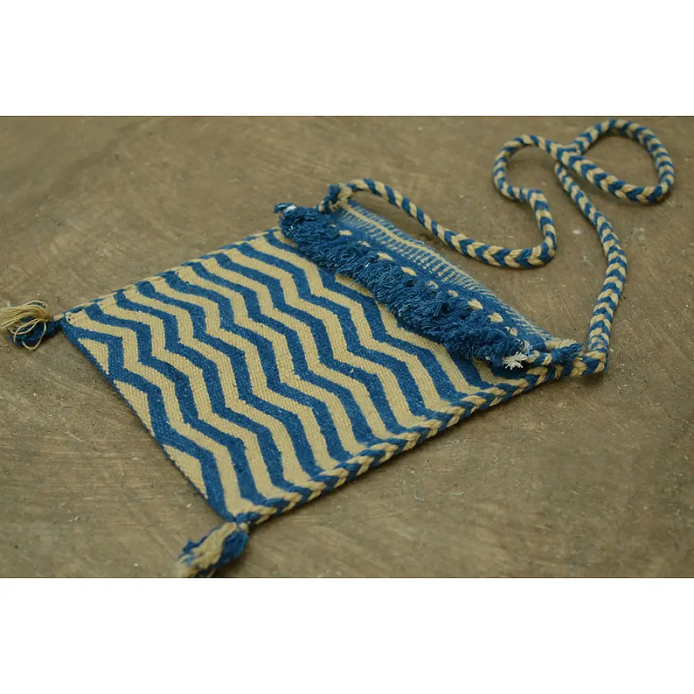Ramol (Handwoven woolen bag)