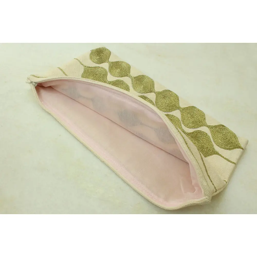 A Garden To Keep ✽ Aari Embroidered . Pouch ✽ 20