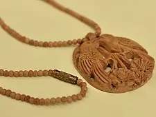 Kadam ♣ Wooden Neckpieces { k }