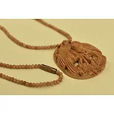 Kadam ♣ Wooden Neckpieces { k }