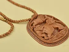 Kadam ♣ Wooden Neckpieces { n }