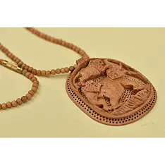 Kadam ♣ Wooden Neckpieces { n }