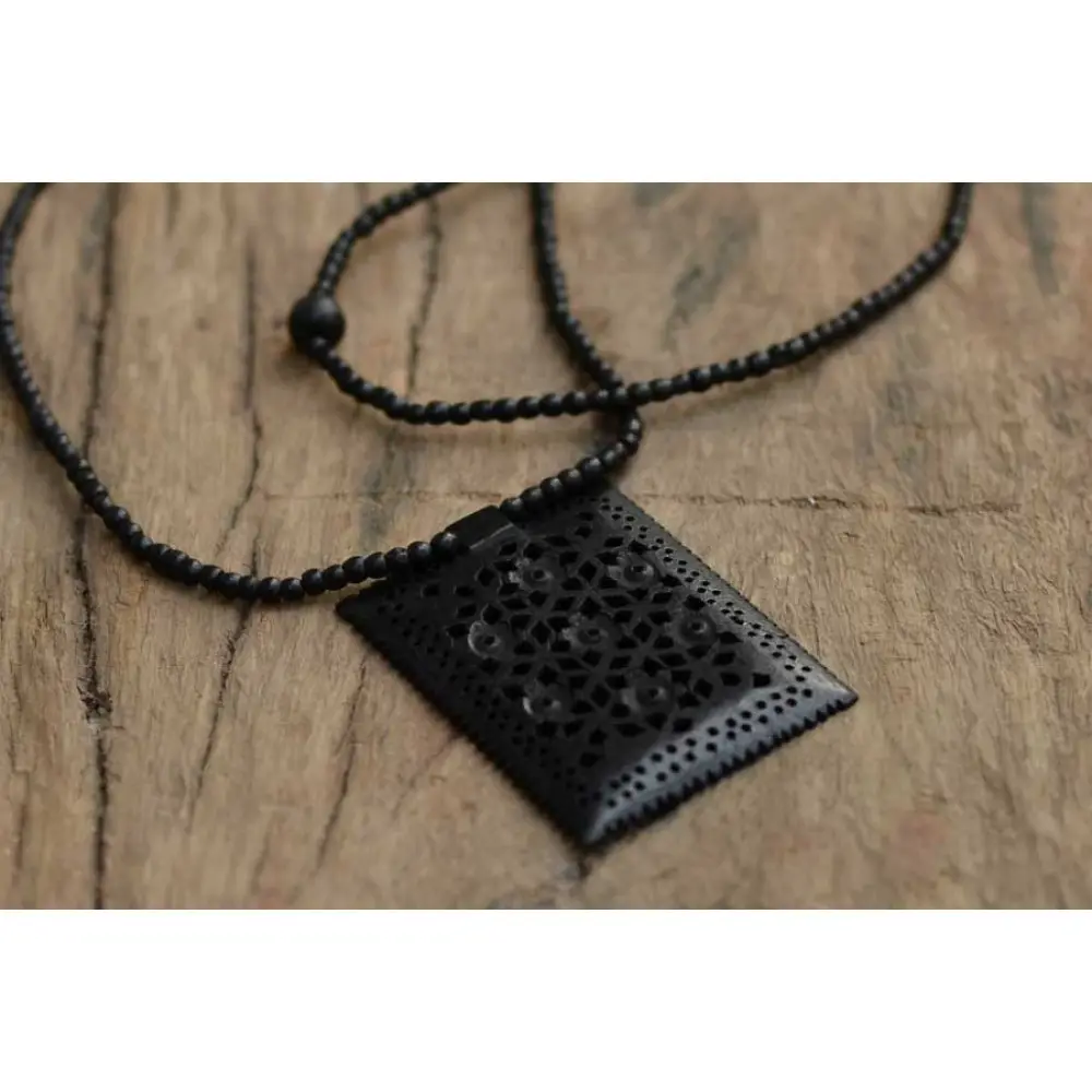 Kadam ☙ Wooden Neckpieces ☙ E