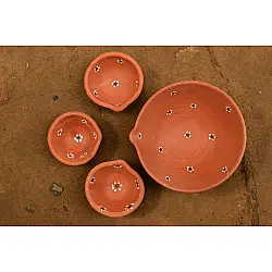 Diya { 1 Large + 3 Small Diya }