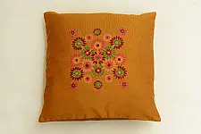Cushioned living ~ Daffodils (Golden yellow * 15 x 15)