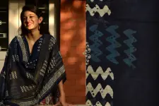 Indigo grounds ~ Batic Indigo * Chanderi Dupatta * 10 *