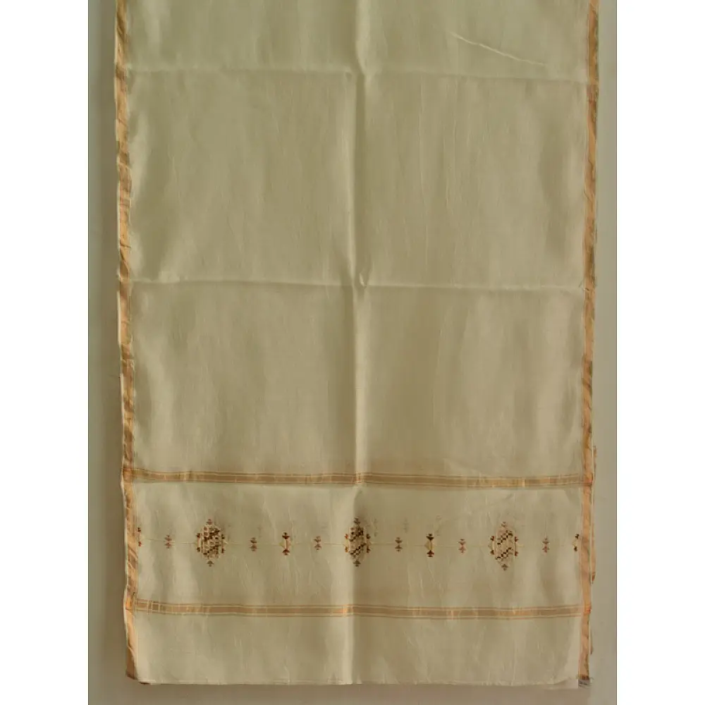 सूफियाना ~ Chanderi . Embroidered stoles { 4 }