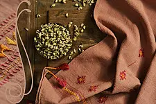 सूफियाना ~ Handloom Cotton . Embroidered stoles { 5 }