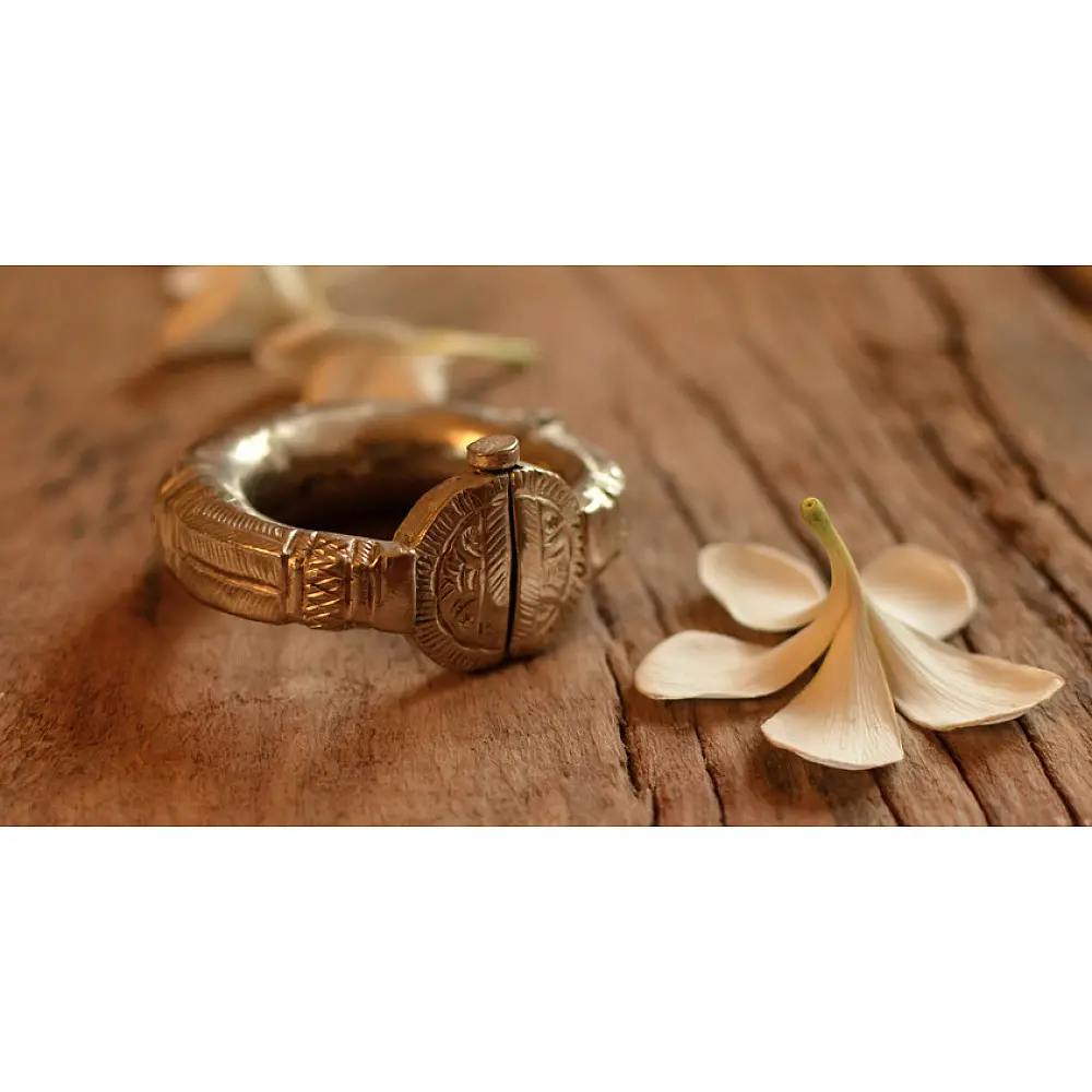 shop Banjara Vintage Kada