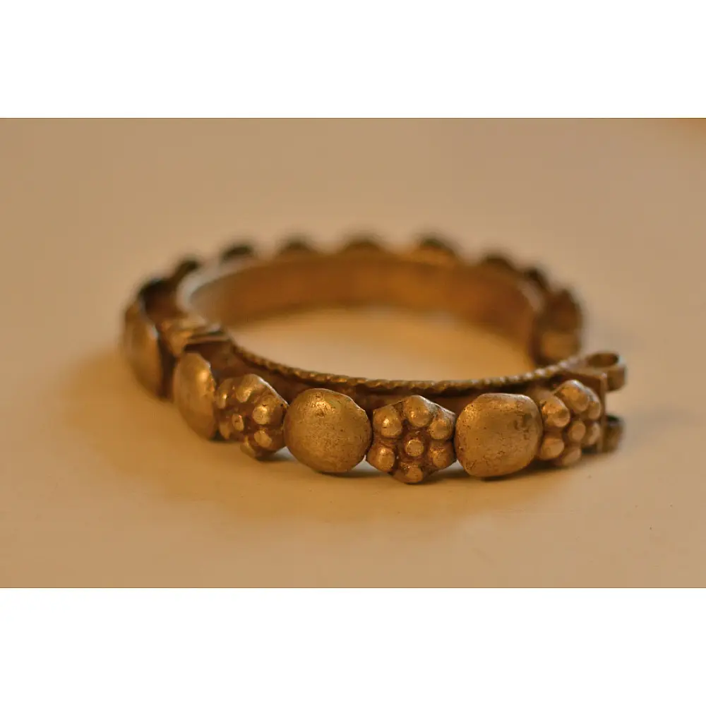 Kanupriya ~ White Metal Vintage Bangle 