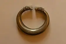 Kanupriya ~ Vintage Light Weight Kada