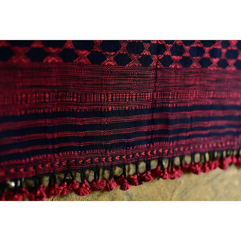 Handwoven kala cotton bhujodi weaving stoles from kutch