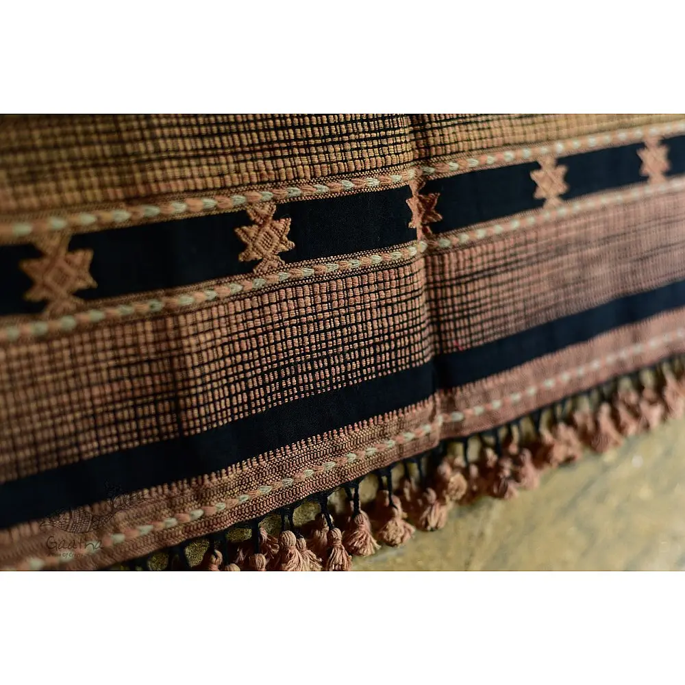 Handwoven Cotton & tussar silk bhujodi weaving stoles from kutch