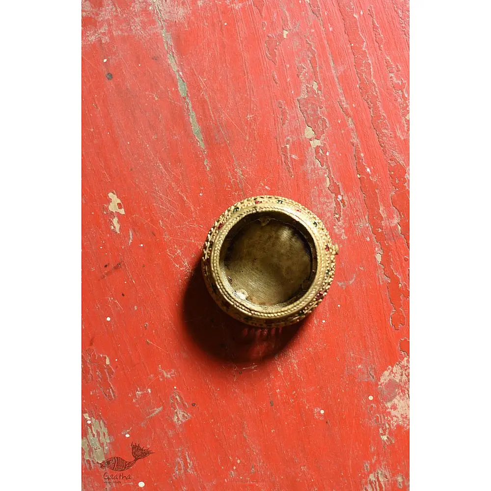 Handcrafted Brass Round Ash Tray