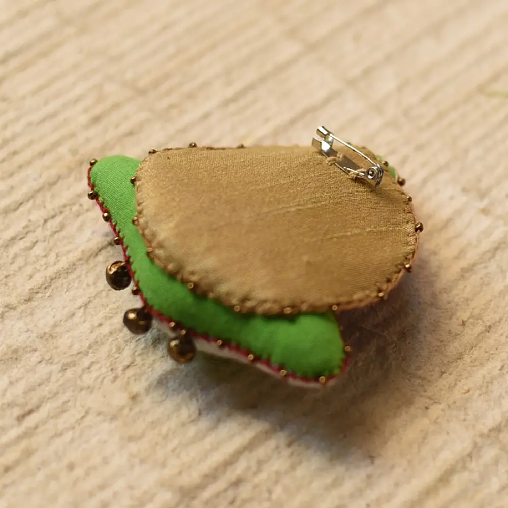 traditional green kathakali dance face hand embroidered fabric brooch pin cultural wearable art lapel badge gaatha