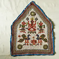 Prachin . प्राचीन  ❂ Gujarat Beadwork Wall Hanging - Ganesh With Riddhi Siddhi