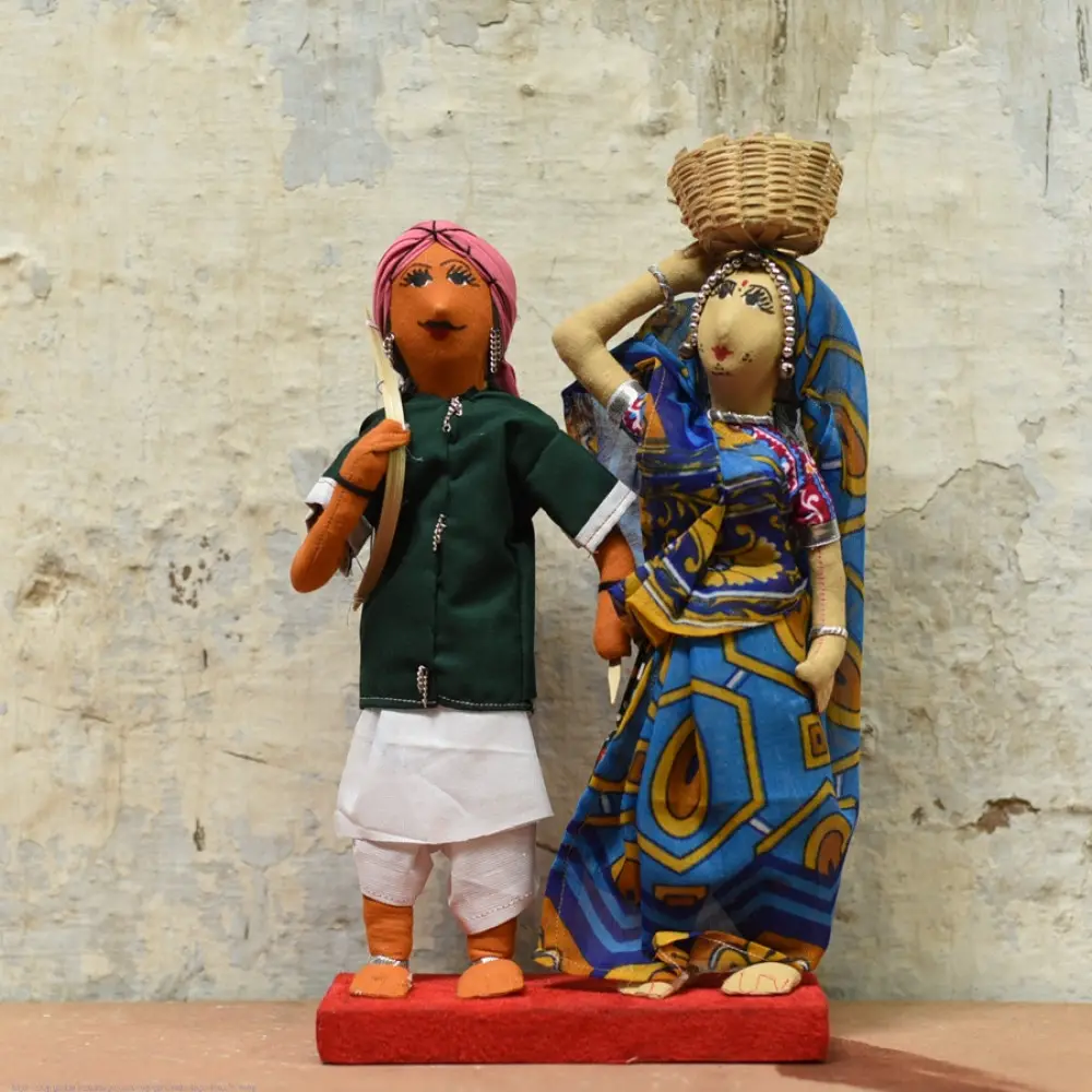 Buy Jhabua Handmade Fabric Doll (Bhil)
