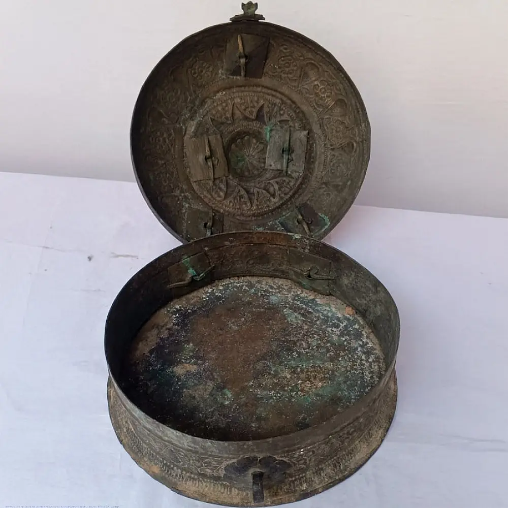 Shop Antique from Khajuraho Brass - Paan Daan