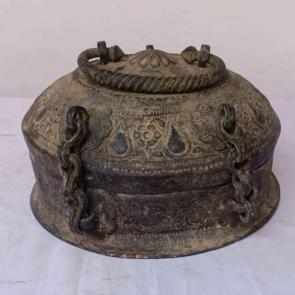 Shop Antique from Khajuraho Brass - Paan Daan