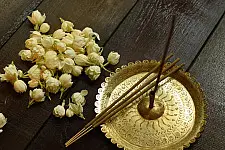 Sugandh ☘  Patchouli + Hawanam + Karpooram + Lemongrass ~ Incense Sticks Handcrafted With Natural Herbs ( Set of Four )