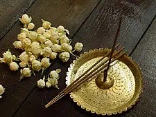 Sugandh ☘  Patchouli + Hawanam + Karpooram + Lemongrass ~ Incense Sticks Handcrafted With Natural Herbs ( Set of Four )